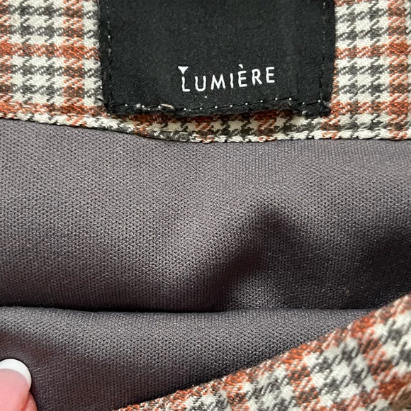 Chic Button-Front Mini Skirt - Picture 3 of 3